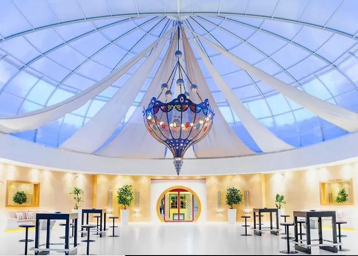 Grand Pasha Luxury & Casino 5* ニコシア