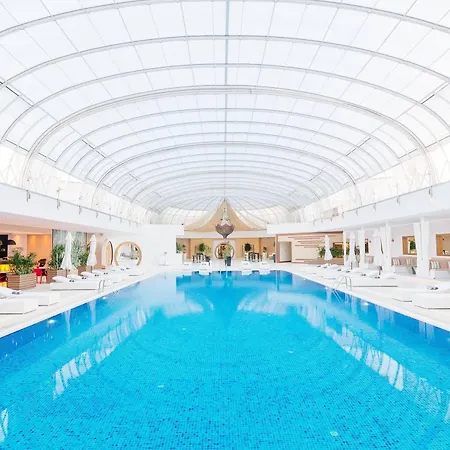 Grand Pasha Luxury & Casino 호텔 니코시아