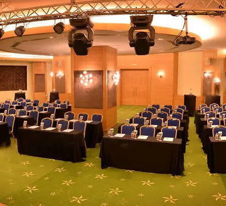 Grand Pasha Luxury & Casino 호텔